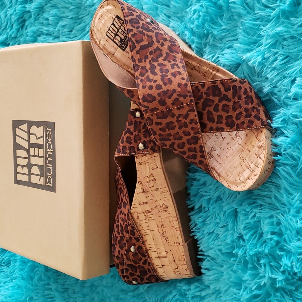 NEW Bumper leopard print wedges size 9